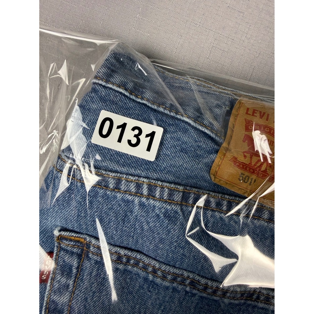 Levis 501 Original Fit Straight Leg Button Fly Blue Denim Jeans Mens 36x36 - Picture 12 of 12